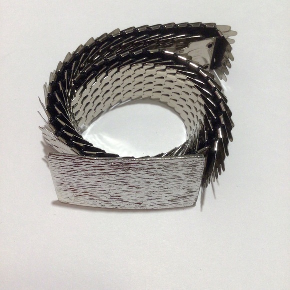 Vintage Silver Tone Fish Scale Stretchy Belt - Picture 2 of 10